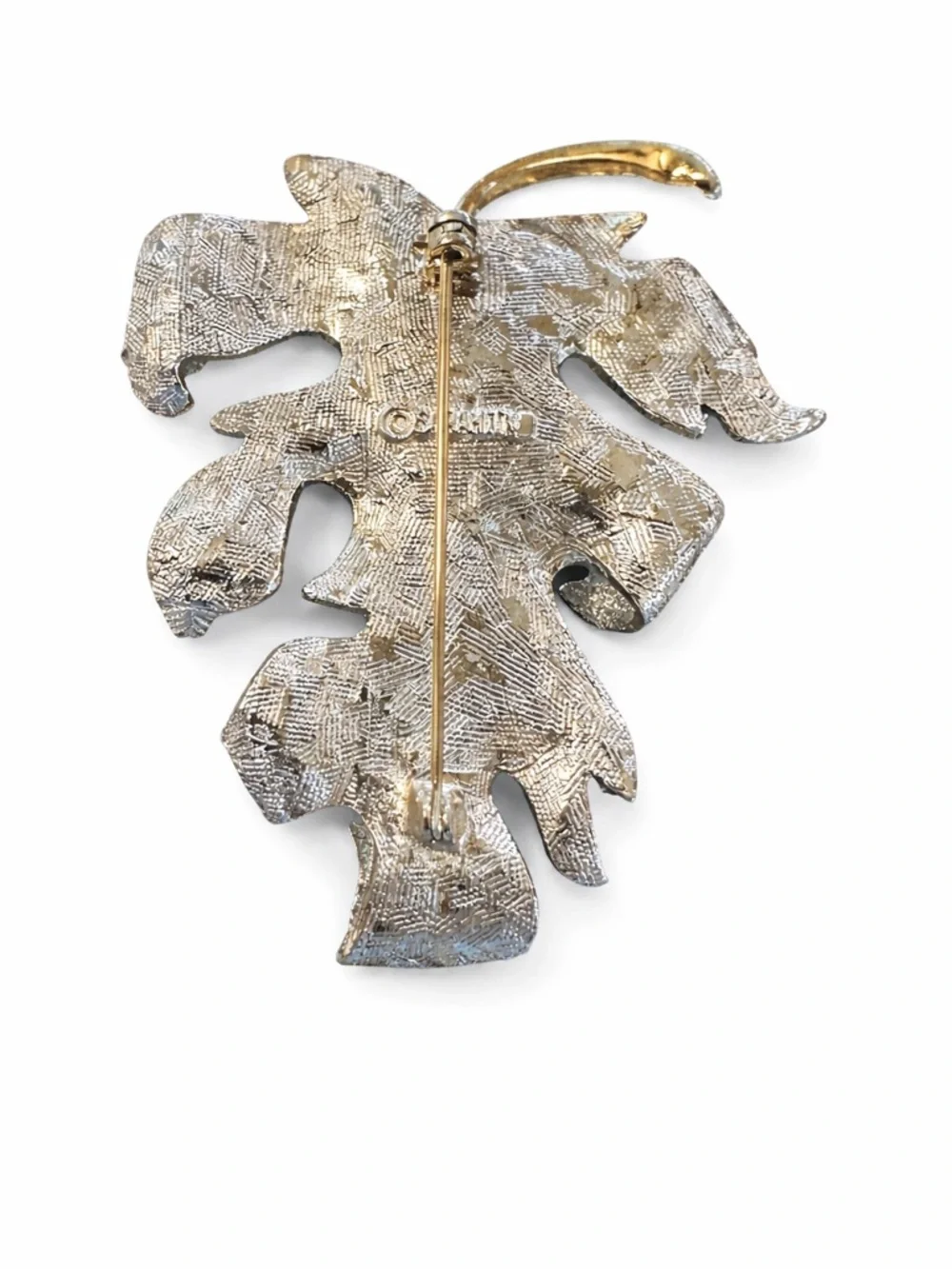 Vintage Sarah Coventry Gold Tone Leaf Brooch – Textured Two-Tone Statement‎ Pin